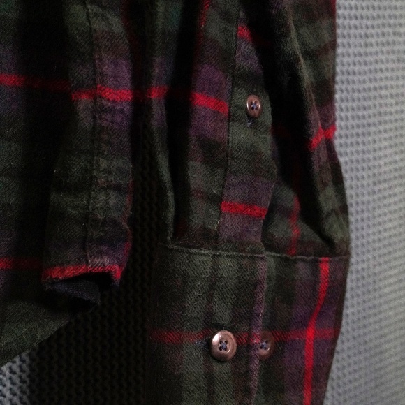 UNTUCKit Slim Fit Flannel Shirt - Men’s Large - Green/Red Plaid Button Down - Picture 10 of 14